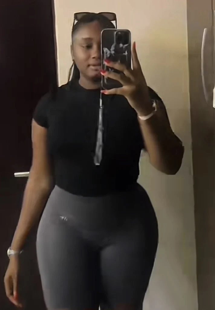“Body wey dey cause commotion” — Lady shares video of Aba market men staring at her because of her outfit 