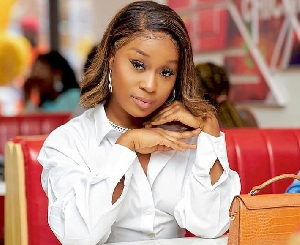 Efia Odo Sparks Buzz: “I’d Rather Endure Dumsor Than Be Politically Tagged for Speaking!”